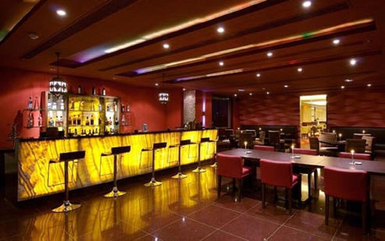 Vivanta Vijayawada, Mg Road Restaurant foto